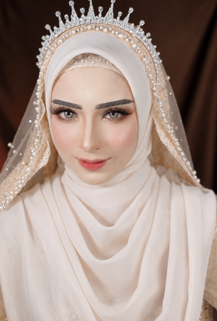 Make Up Artist MUA Wina Alhusna